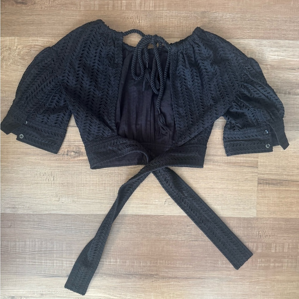 ALC Becca Eyelet Puff Sleeve Black Cut Out Back Crop Top 0 - Picture 5 of 6